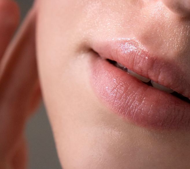 كيف تتغلب على اسباب جفاف الشفايف؟ 